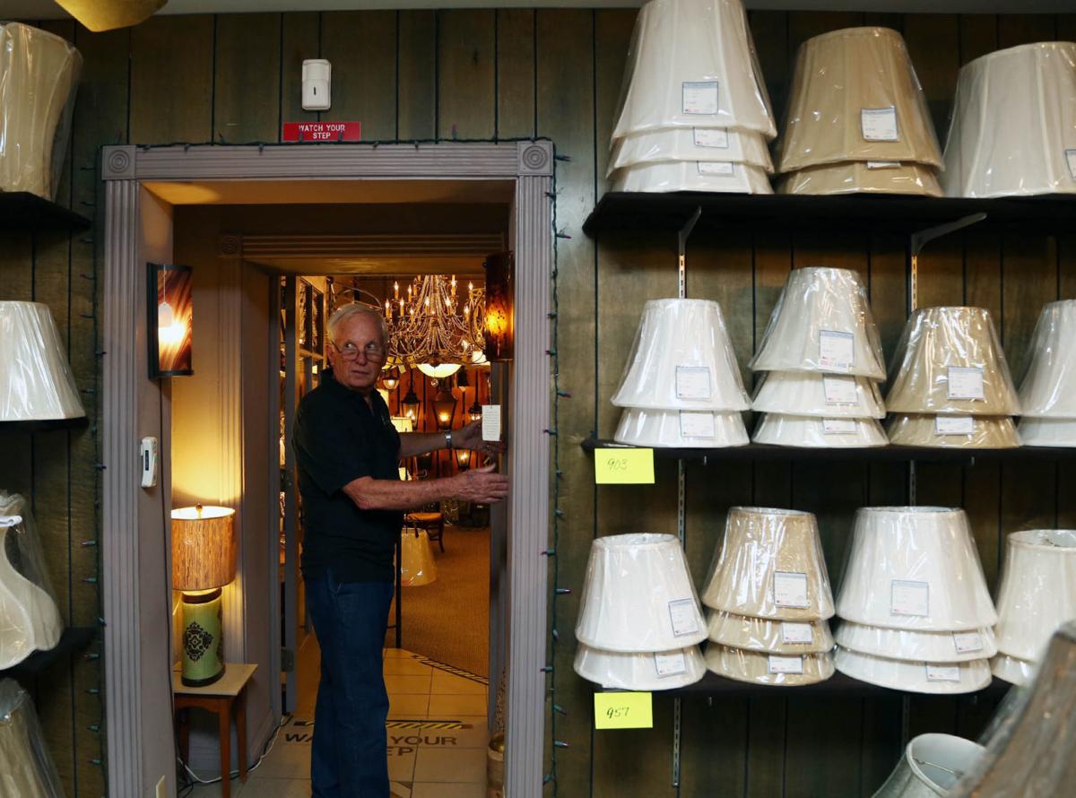 50 Years Later Village Lamp Lighter Keeps Shining In Lorena Lorena Lamps Hot Cp