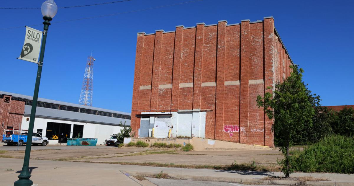 Waco assesses $14K code-violation penalty at historic Geyser Ice Co. building