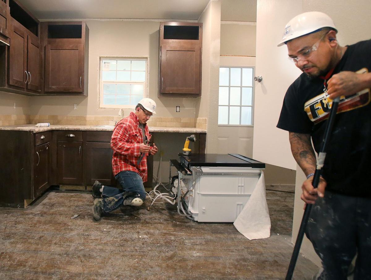 Clayton Homes Neighborworks Waco Join Forces For Affordable Housing Business News Wacotrib Com