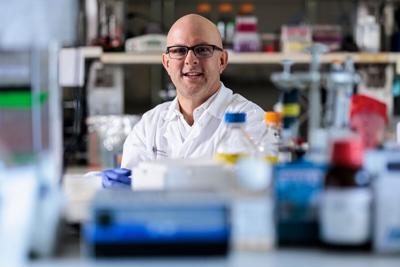Research digs deeper into how paternal drinking shapes offspring health