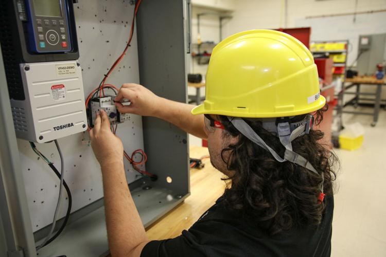 TSTC trains students to power manufacturing’s future