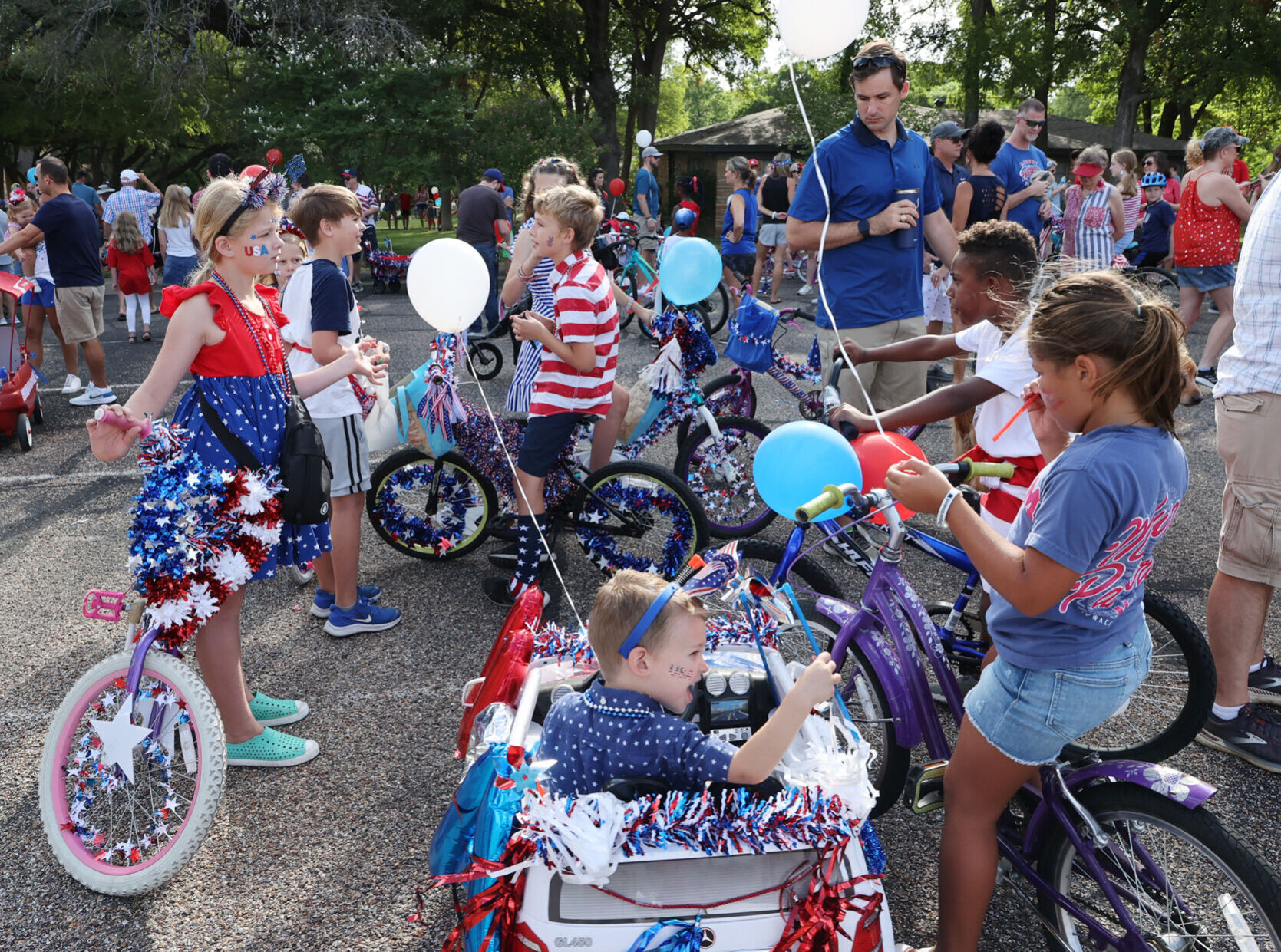 Waco-area News Briefs: Woodway To Host Fourth Of July Parade