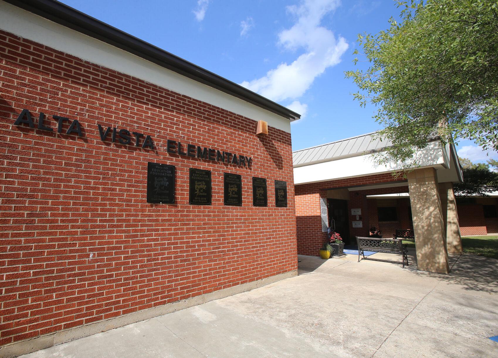 Watch now Alta Vista Elementary School's newly remodeled library