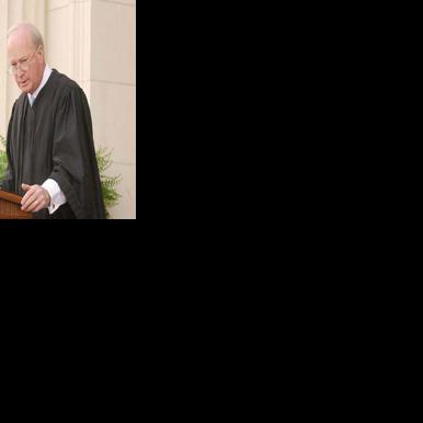 Federal judge Smith retires during ongoing investigation