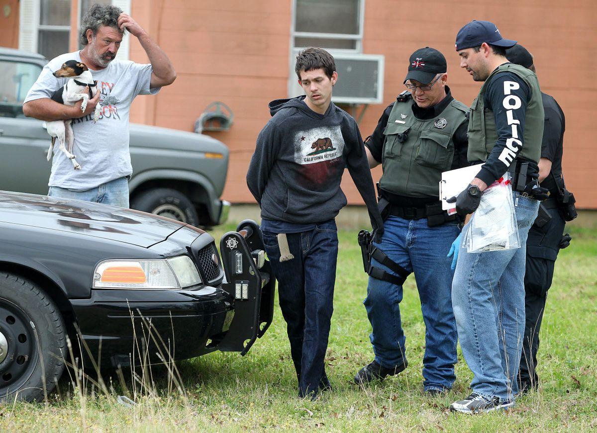 Moody Police Raid Suspected Drug House Arrest 4 Police 3297