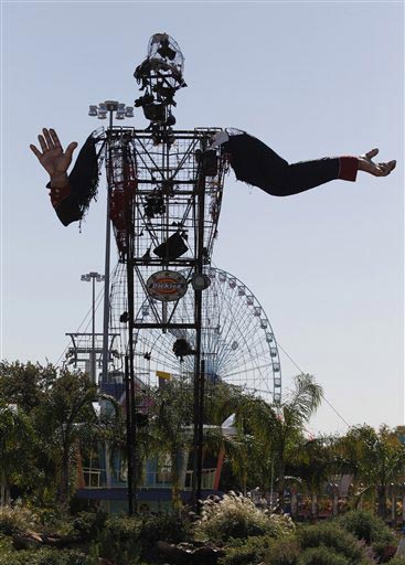 Big Tex Goes Up In Flames At State Fairgrounds In Dallas Latest Headlines Wacotrib Com Big Tex Goes Up In Flames At State Fairgrounds In Dallas Latest Headlines Wacotrib Com