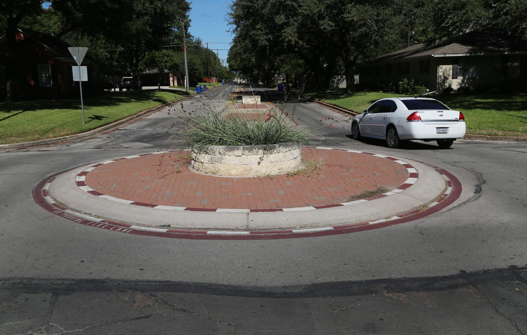 Transportation Officials Again Looking To Traffic Circles Despite Poor ...