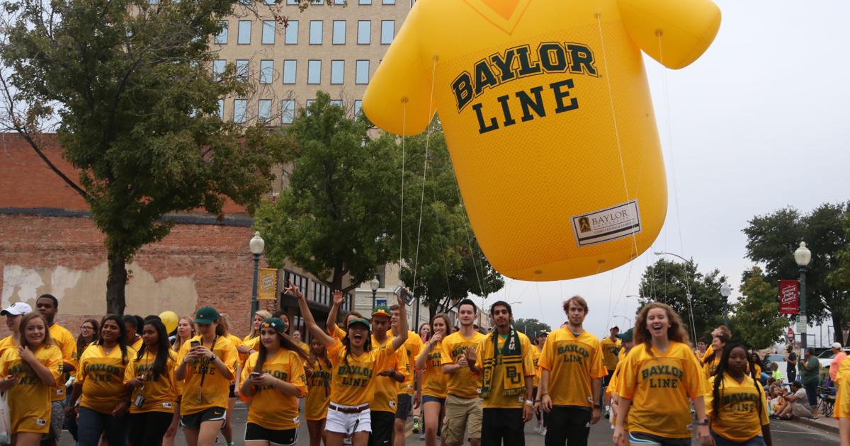 Baylor brings faithful, parade back to Waco
