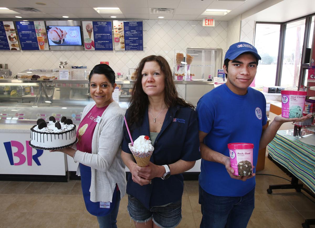 baskin-robbins-cake-decorator-salary-cake-decorations