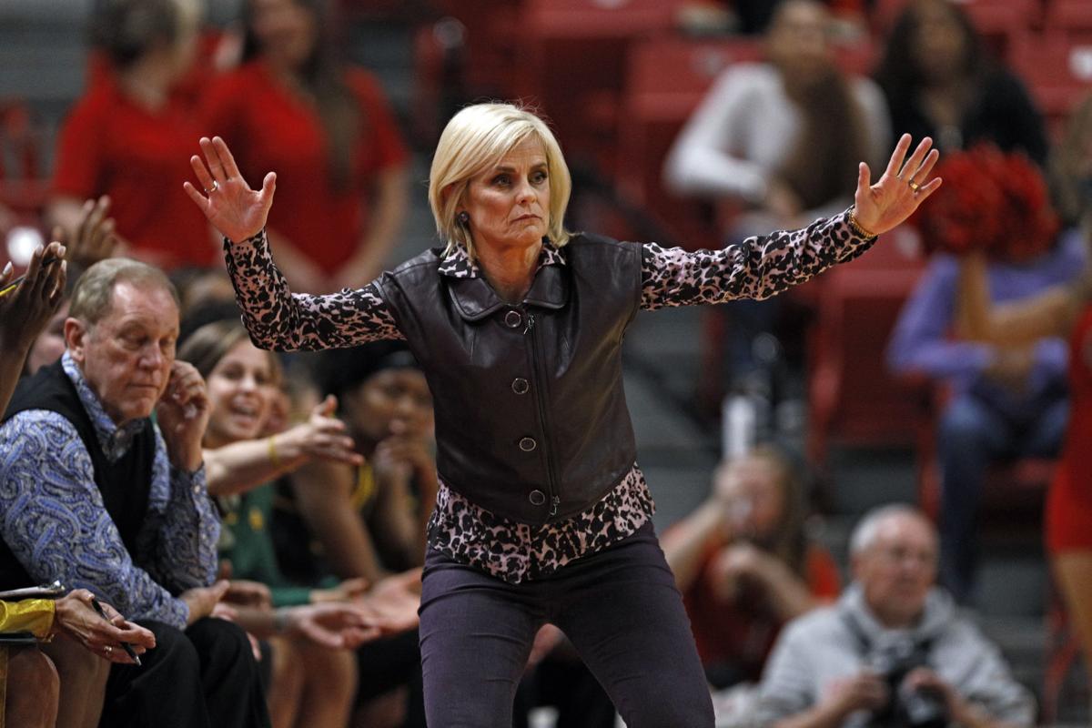 600 And Counting Mulkey Hits Coaching Milestone As Lady Bears