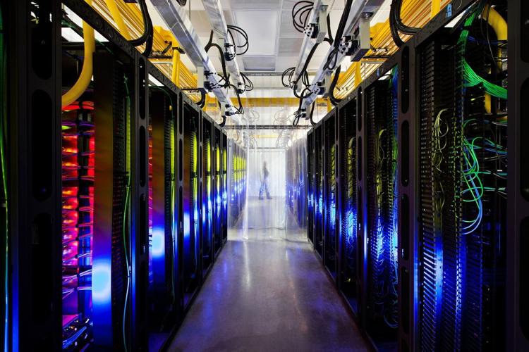 COPYRIGHT RESTRICTED Data Center Water