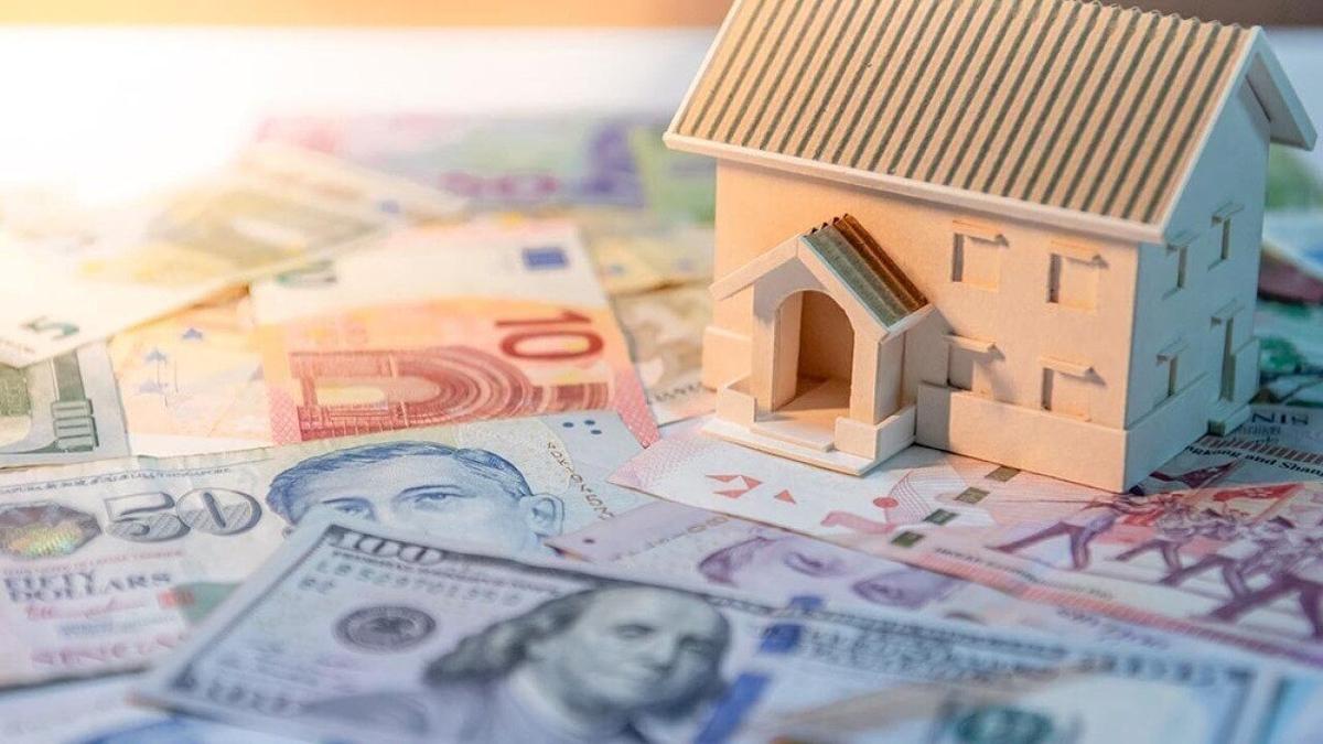 Foreign buyers are getting discounts on US homes – here's why