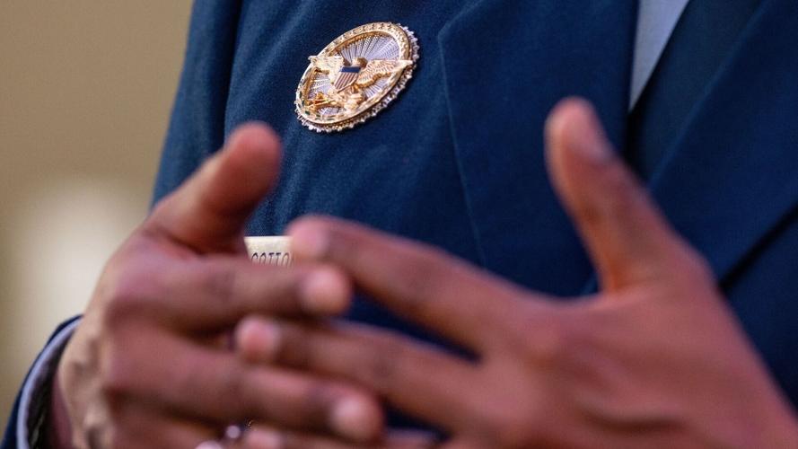 121022-owh-new-stratcomchange-pic-cm08