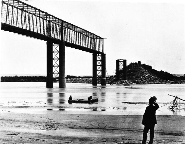 Tornado damage to Missouri River rail bridge