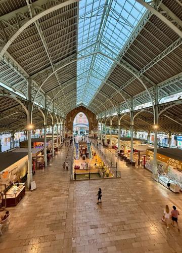 Im Mercado de Colón is where to buy your ingredients for a really good paella.