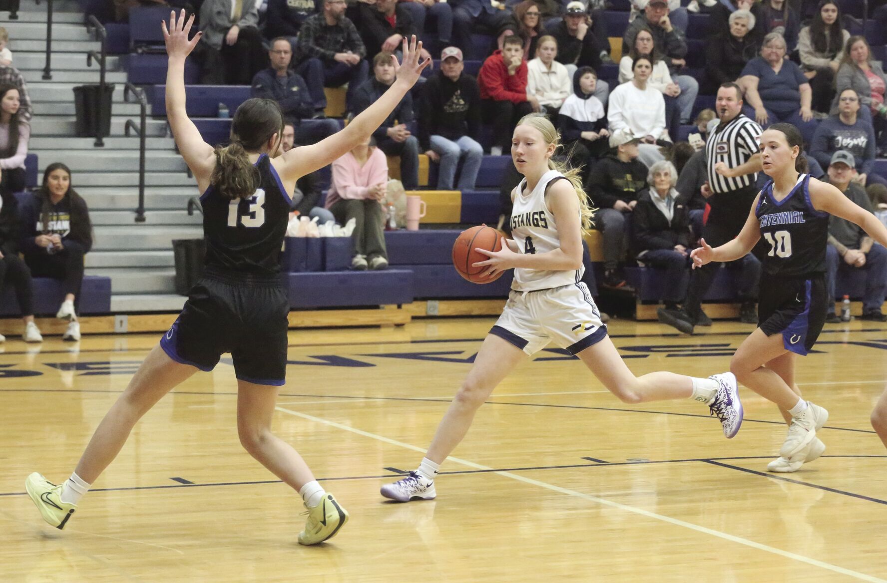 Julia Schultz(1).jpg