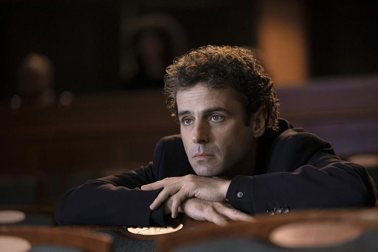 Étoile - First Look