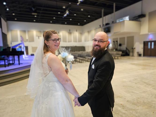 snowweddingcouple.jpg