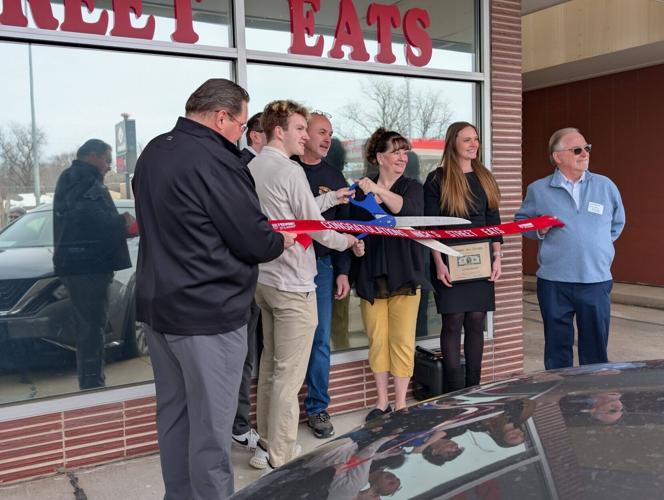 022526-fre-news-street-eats-p1