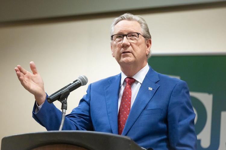 071726_EconomicForum_03