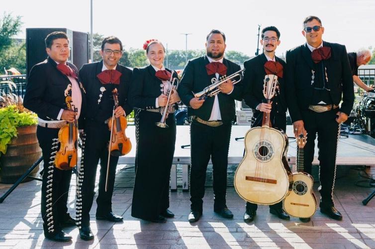 Mariachi-Rey-Azteca-2000x1334.jpg