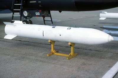 B83 nuclear bomb, training model