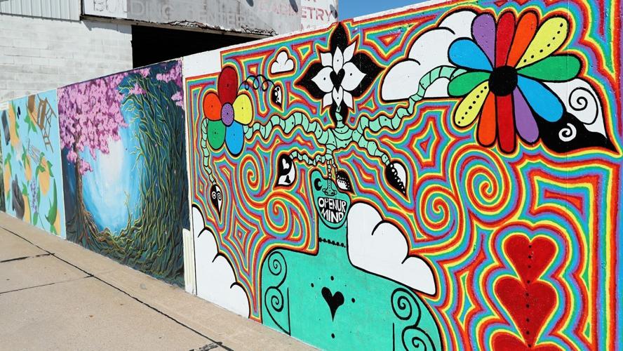 102522-gii-news-downtown-mural-jrs-p2