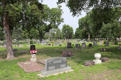 Warrant accuses Grand Island headstone company owner of theft by deception