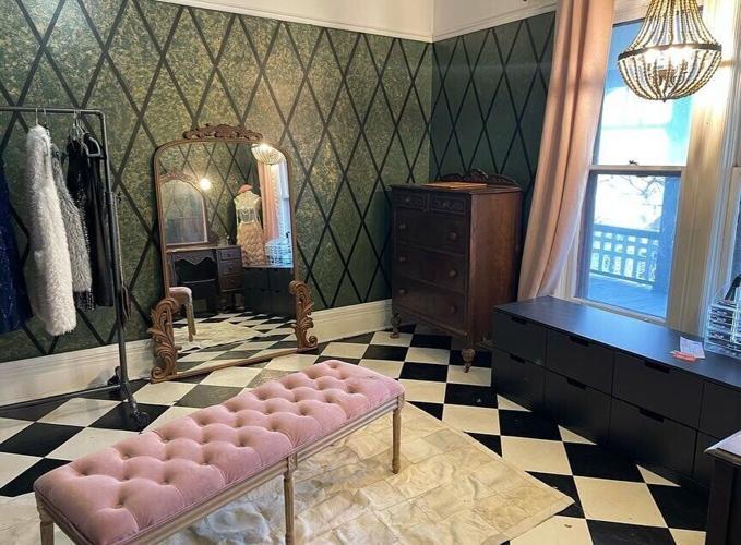 Queen Anne dressing room