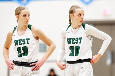 010324-owh-spo-metrogirls-cm-05