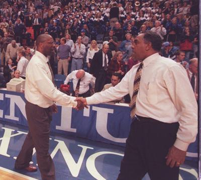 Leonard Hamilton, left, shook hands with then-Kentucky coach Tubby Smith, right, after the Wildcats beat Hamilton's Miami Hurricanes at Rupp Arena 74-65 on Dec. 5, 1998.