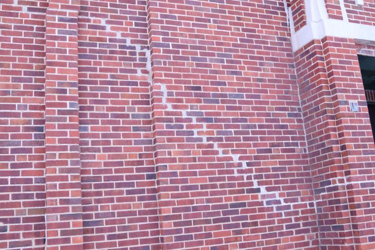 wall crack brick