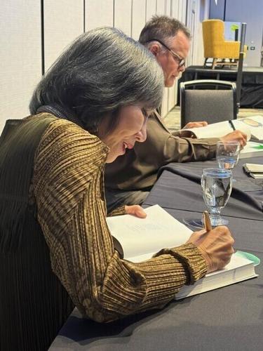 amy tan - p4 - autographs