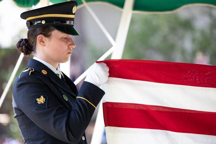 Military funeral , 6.5