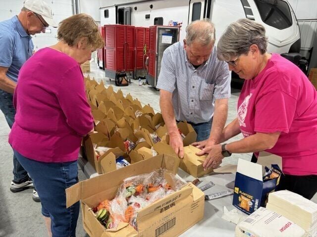 hot-meals-fires-p2 - busy volunteers
