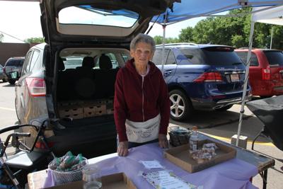 50 years later, Leva Cochran is last original vendor