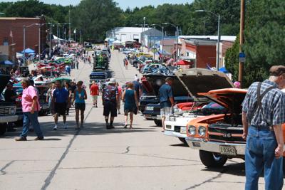 Beer Barrel Days Promises New Old Activities News Wahoo