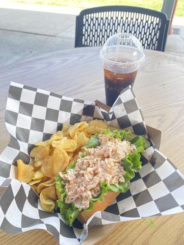 090226-owh-new-lobsterroll-jr