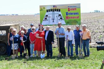 Axtell thanking its veterans