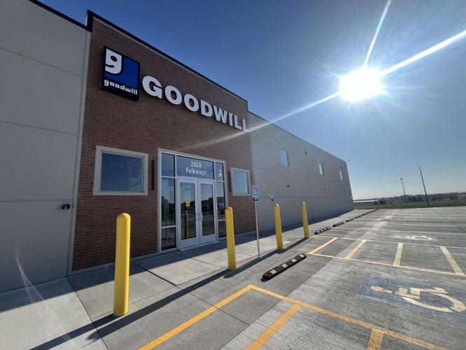Goodwill Opens New Thrift and Donation Center in North Lincoln