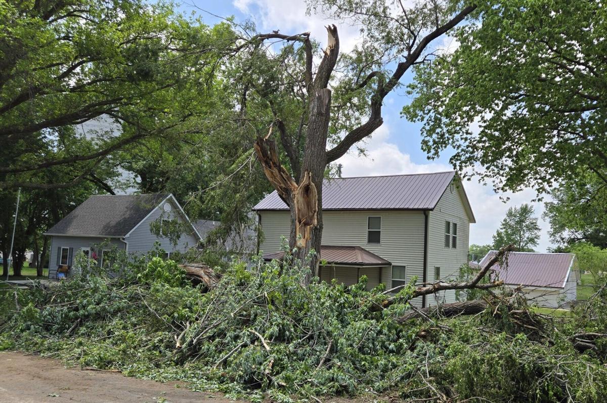 satstorm03.jpg