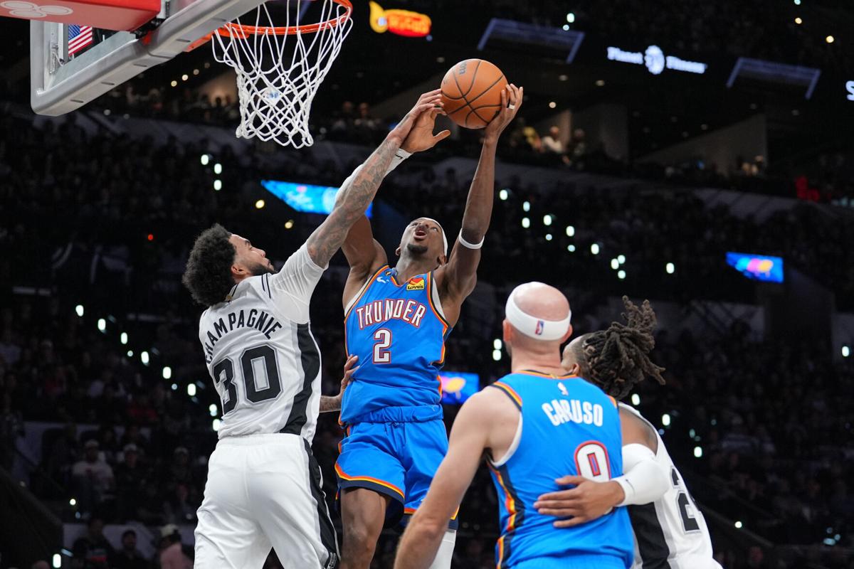BASKETBALL-NBA-SAS-OKC/