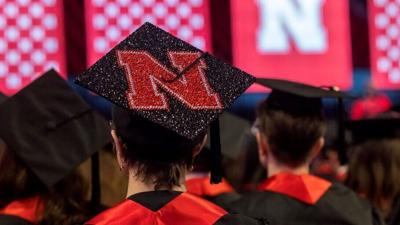 051226-kh-unl-grads-p1