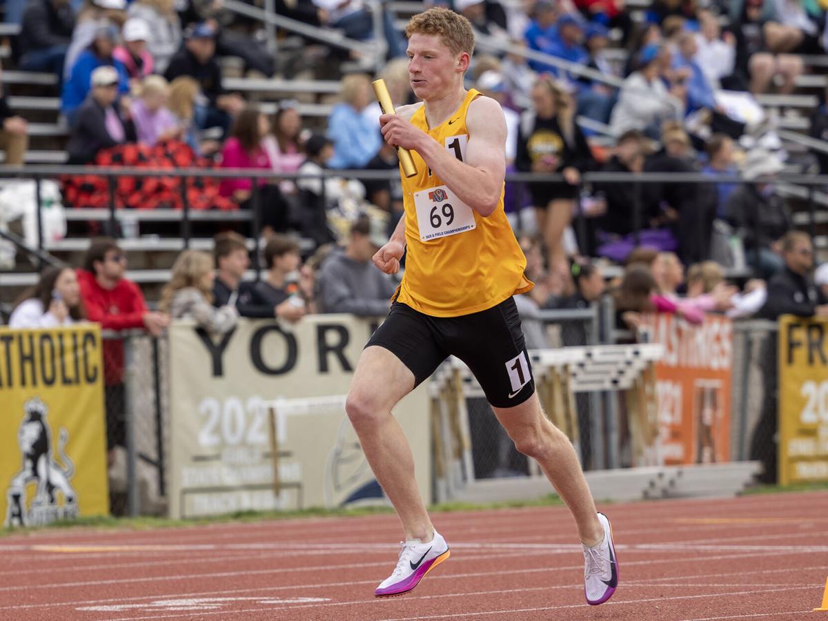 052326-fre-spo-fhs-stf-p9.jpg