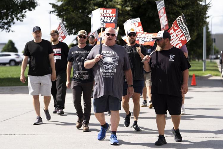 One-time use only 061126UnionStrike-09.jpg