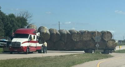 Semi blocks US 77