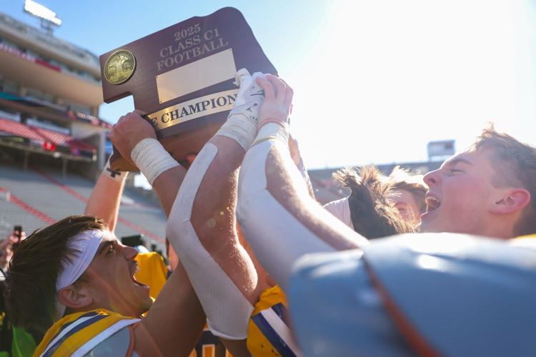 112525-owh-spo-hsfb-c1-mm-29.JPG (copy)