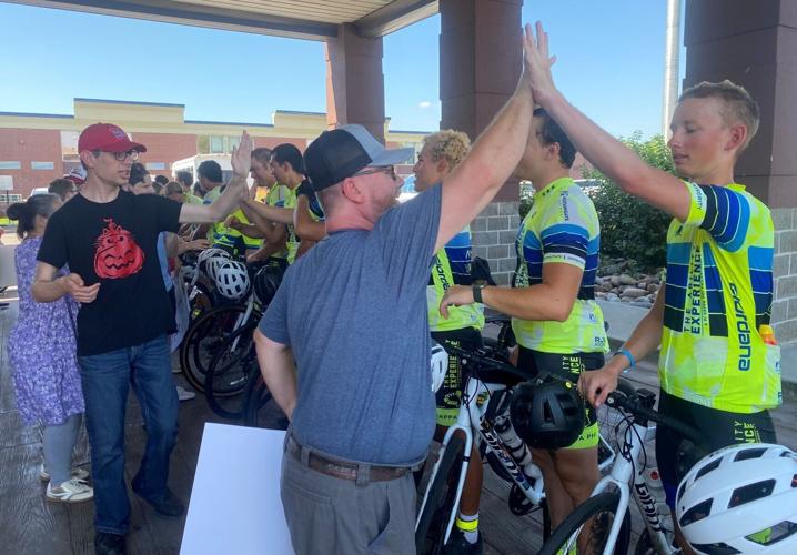 Bike riders 1.jpg