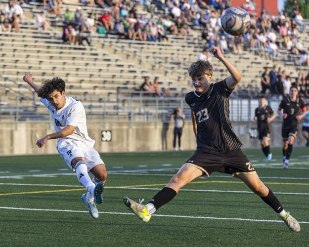 Lincoln Southeast vs Lincoln Southwest Boys Prep Soccer