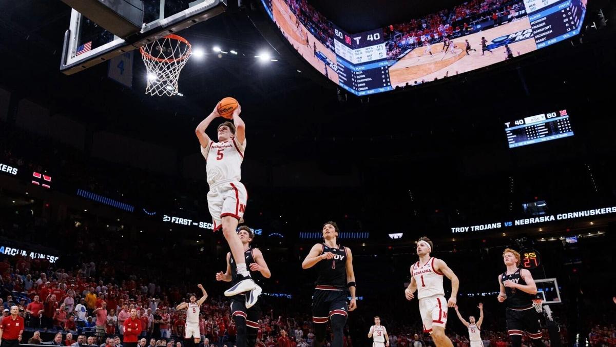 Braden Frager dunk